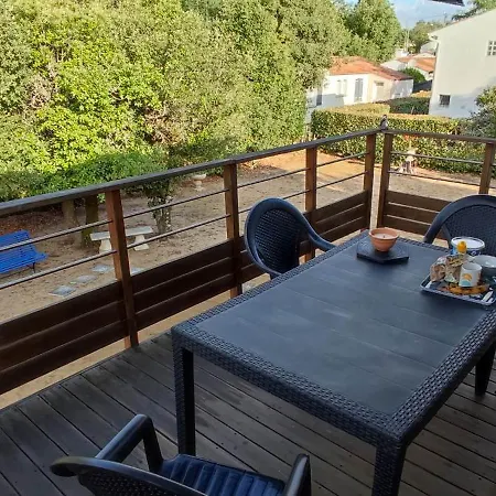 La Des Oiseaux Proche